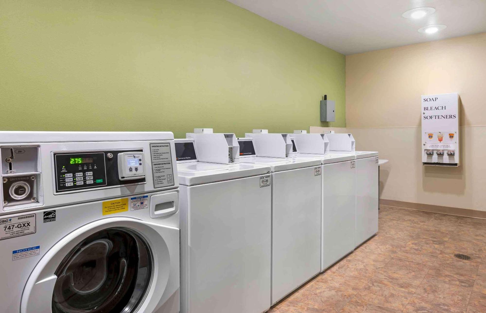 Extended Stay America Select Suites - Cincinnati - Sharonville Eksteriør billede