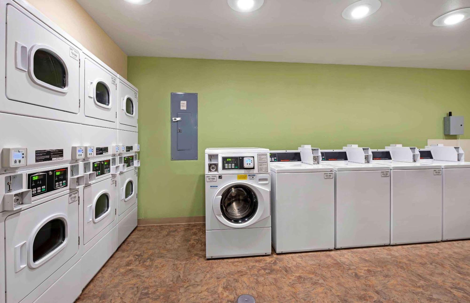 Extended Stay America Select Suites - Cincinnati - Sharonville Eksteriør billede